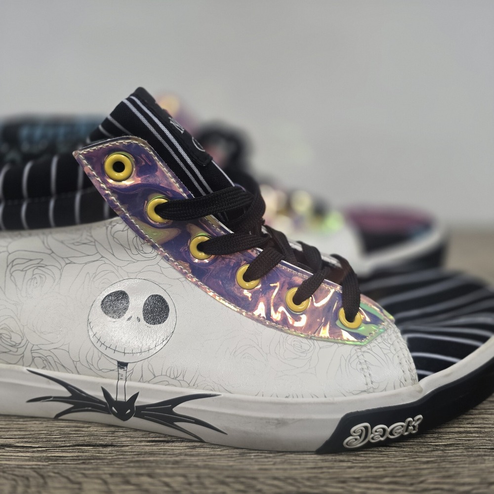 Disney‎ The Nightmare Before Christmas Women's Sneakers Mid Top Shoes Size 11 US - Picture 12 of 16
